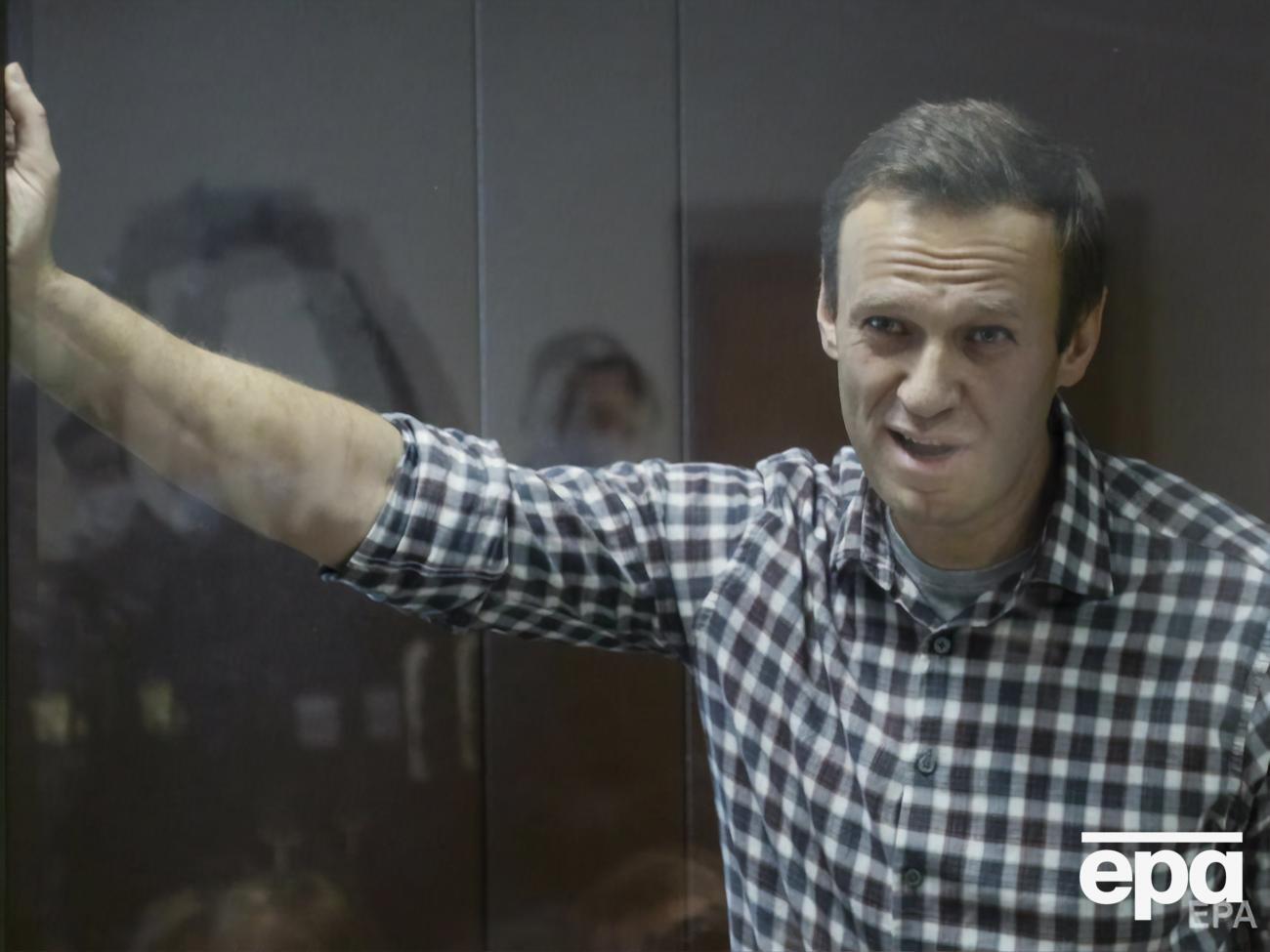 Оппозиционный активист Константин Котов сказал, что Навального ждут тяжелые времена в этой колонии