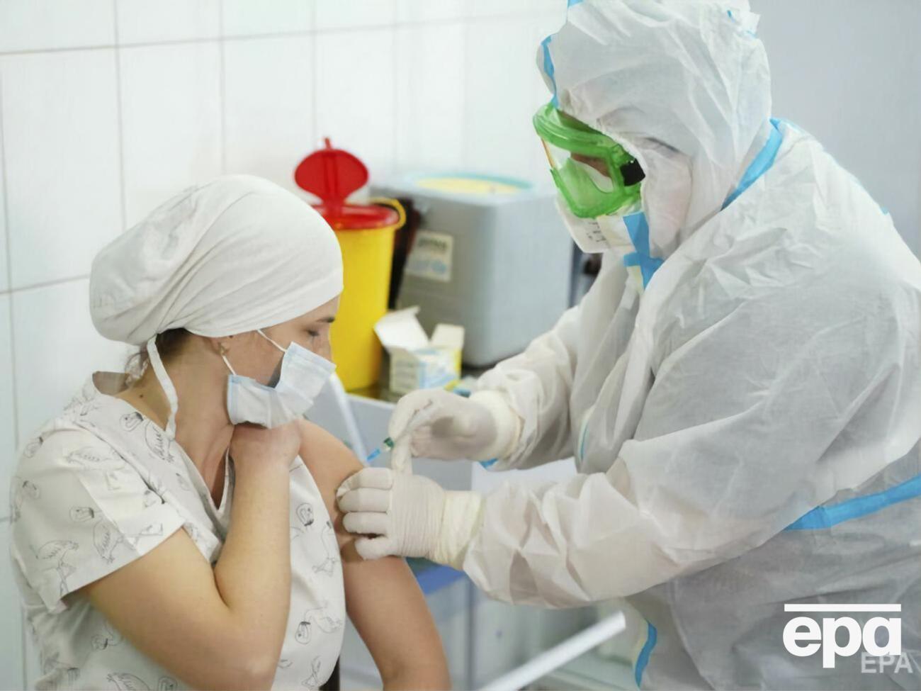 Вакцинация от коронавируса в Украине началась 24 февраля