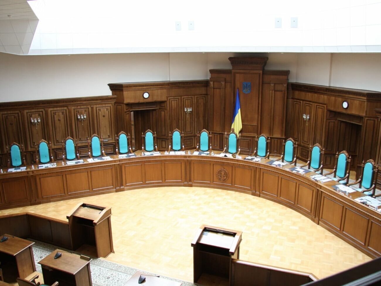 Голову КСУ Тупицького усунули з посади на місяць