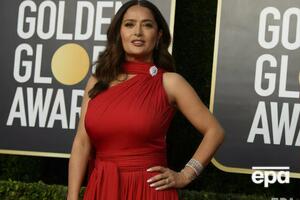 Хайек объявляла победителей церемонии "Золотой глобус" в номинации "Лучший драматический фильм"