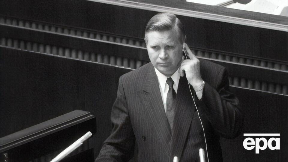 Зленко с 1994 по 1997 год возглавлял постоянное представительство Украины при ООН