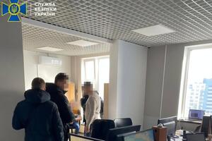 СБУ провела обыски в спальном районе Киева