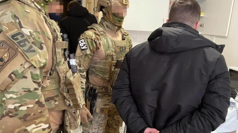СБУ сообщила о задержании пяти человек, подозреваемых в вымогательстве
