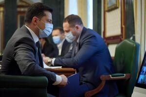 Зеленский: В зоне проведения ООС выходных нет, потому что не бывает выходных на войне