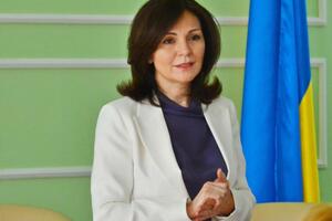 Алюшина: Люди про це не говорять, вони цього соромляться. Вони просто йдуть з державної служби