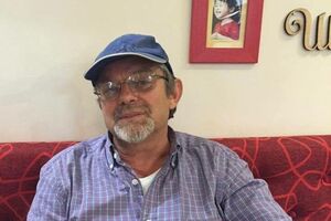 Пока что решительные действия Зеленского по обузданию Медведчука и наскоки на Порошенко направлены на рост его рейтинга доверия