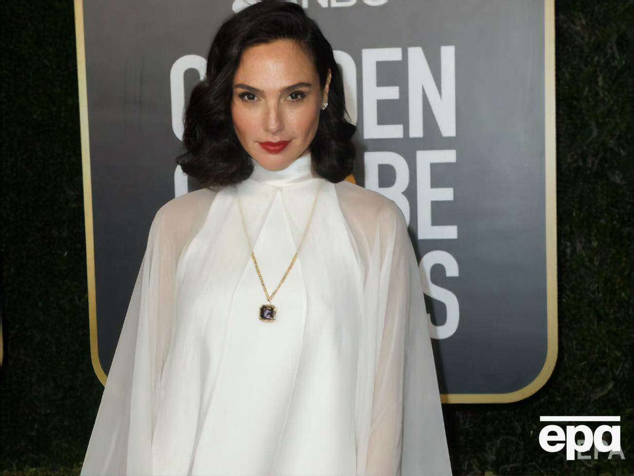 Гадот незабаром втретє стане мамою