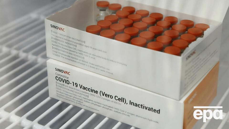 Минздрав планирует закупить 1,9 млн доз CoronaVac