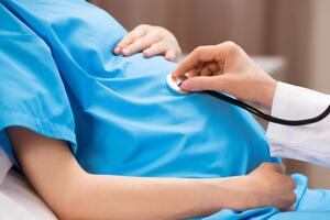 393 лікарні та пологові будинки уклали договір на надання допомоги під час пологів