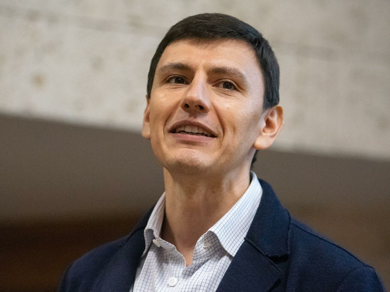 Співробітниця ЦВК дістала в рази більше хейту через вібратор, ніж викритий у зв'язках із жінками легкої поведінки нардеп Яременко