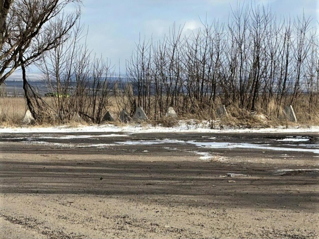 Группа противотанковых мин на дороге не была обозначена или ограждена, и командование воинской части о ней не знало, сообщают в прокуратуре