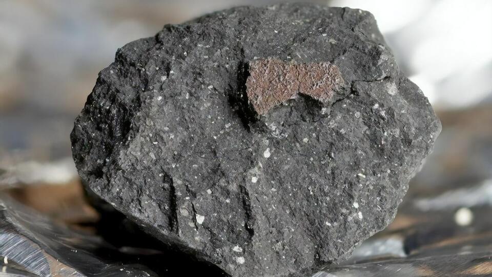 Обломки метеорита отдали в музей