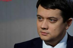Разумков: Якщо ти починаєш принципи міняти під те, як дмуть політичні вітри, ти стаєш флюгером