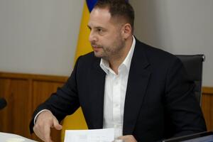 В работе этого центра заинтересована украинская делегация в ТКГ, заявил Ермак