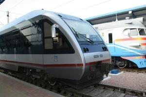 "Укрзалізниця" открыла спецрейсы из Закарпатья