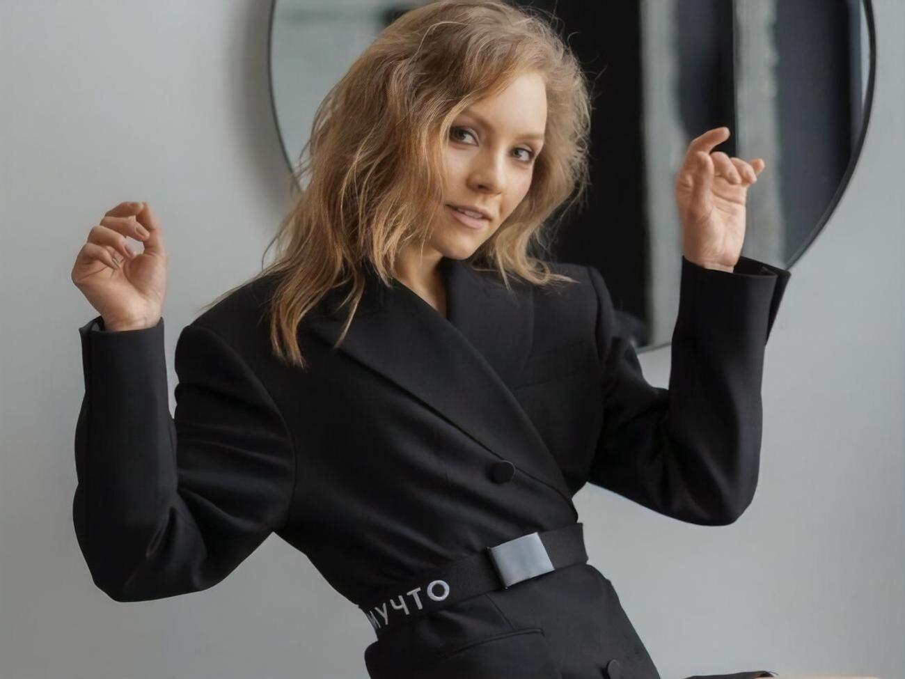 Шоптенко показала, как разнообразила быт танцами