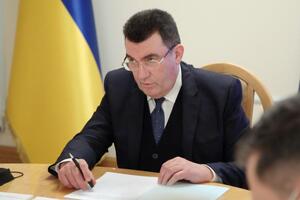 Данілов: З'ясувалося, що власниками підприємства є дві компанії, які чомусь зареєстровані в Гонконзі