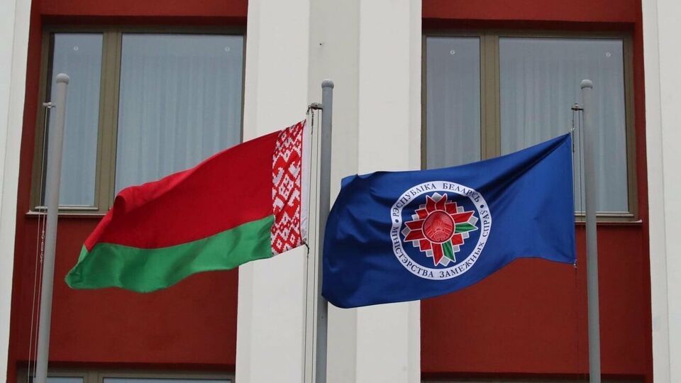 9 березня МЗС Білорусі запропонувало польському консулу Єжи Тимофеюку покинути країну