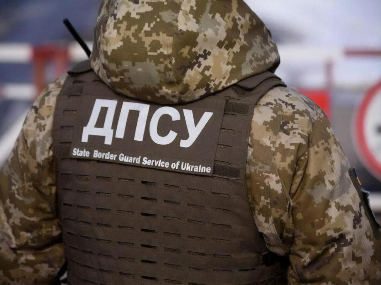 Прикордонники передали затриманого Нацполіції