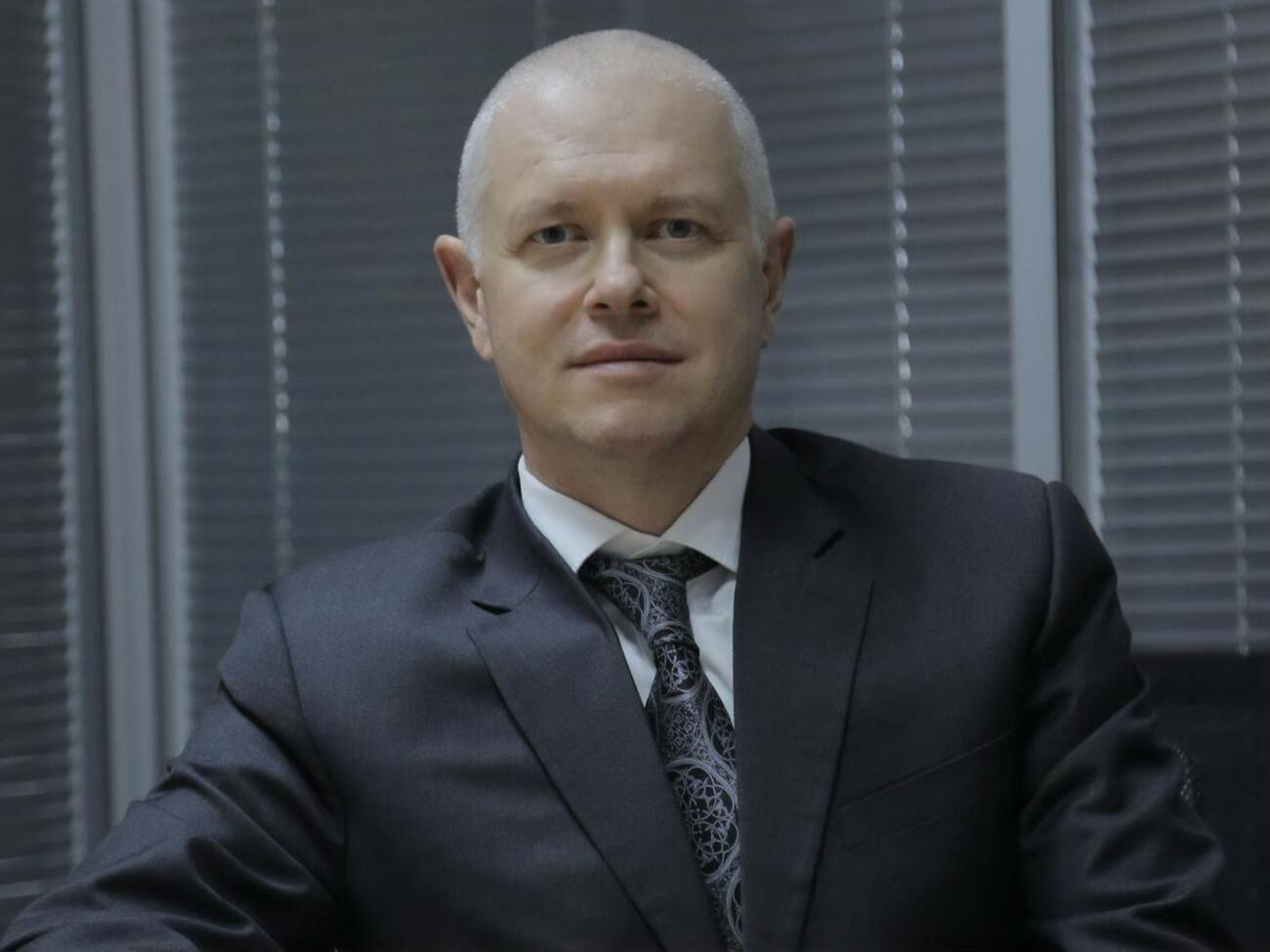 Яценко переписав на родичів свої частки в п'яти компаніях