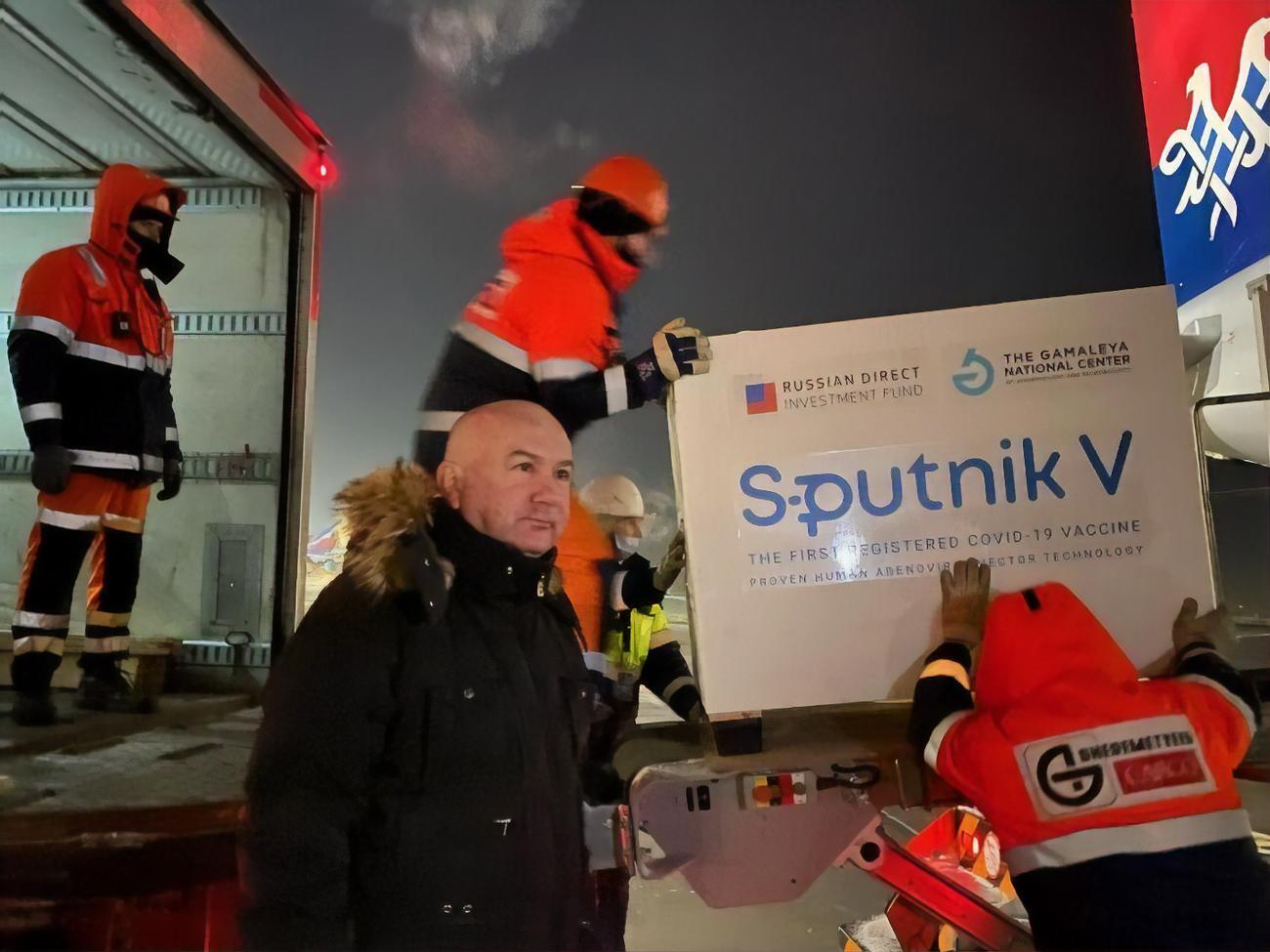 Сербия сможет экспортировать российскую вакцину от COVID-19 "Спутник V" по всей Европе, сказал Попович