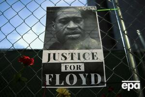 Флойд умер 25 мая 2020 года вскоре после жесткого задержания полицейскими