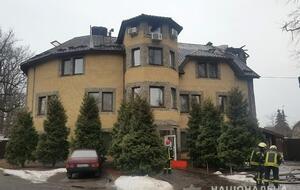 У момент займання в будинку для літніх людей було 65 пенсіонерів