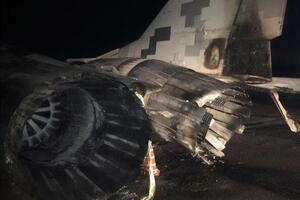 Після зіткнення літак загорівся