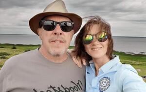 Макаревичу познакомился с Кляйн, когда искал гида по Эфиопии. Ее артисту порекомендовали в качестве лучшего экскурсовода по этой стране