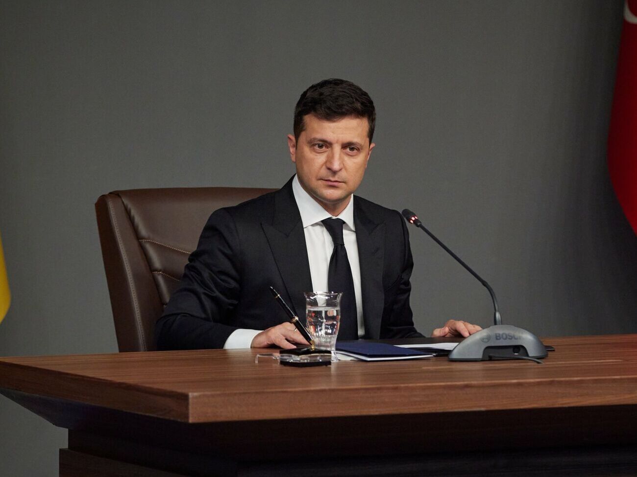 Зеленский 12 марта подписал закон