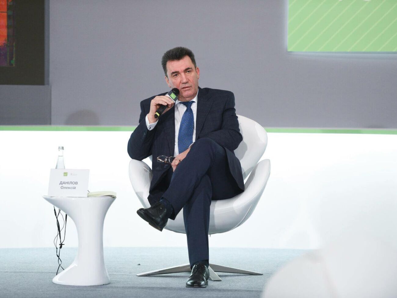 Данілов: Усі, чиї підписи стоять під цими документами, мають нести відповідальність
