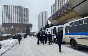 Ряд участников форума задержали