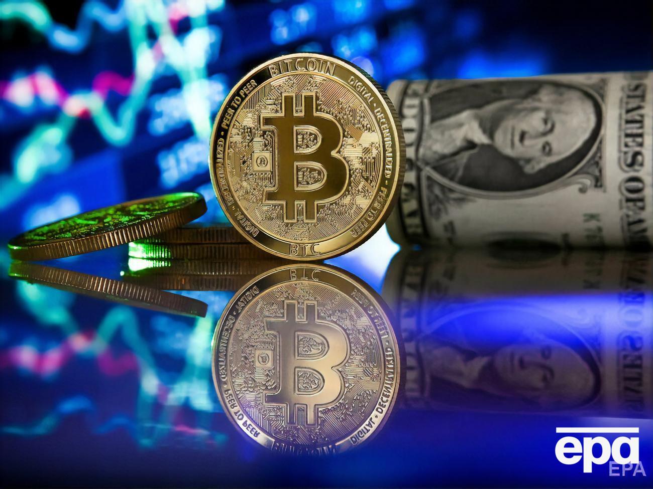 Курс біткоіна почав різко зростати у другій половині суботи