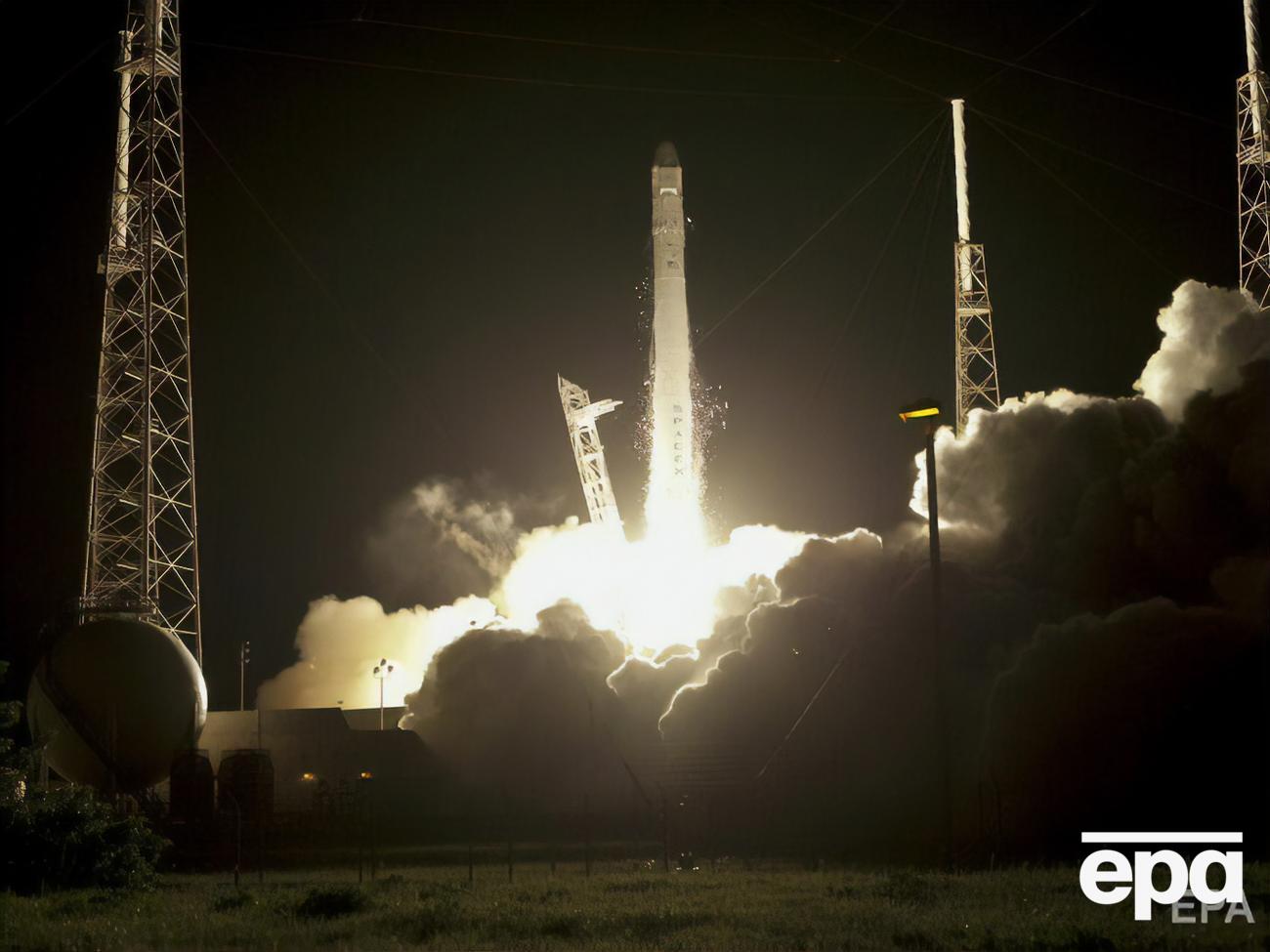 Спутники выведут на орбиту с помощью ракеты Falcon 9