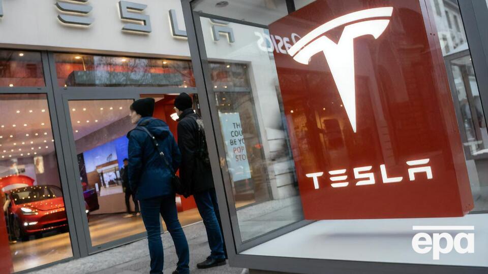 Маску принадлежит около 21% акций Tesla