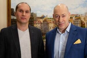 Юрій Бутусов і Дмитро Гордон обговорили всі деталі провалу спецоперації стосовно вагнерівців та озвучили прізвища всіх, хто був на нараді президента, після якої і стався витік секретної інформації