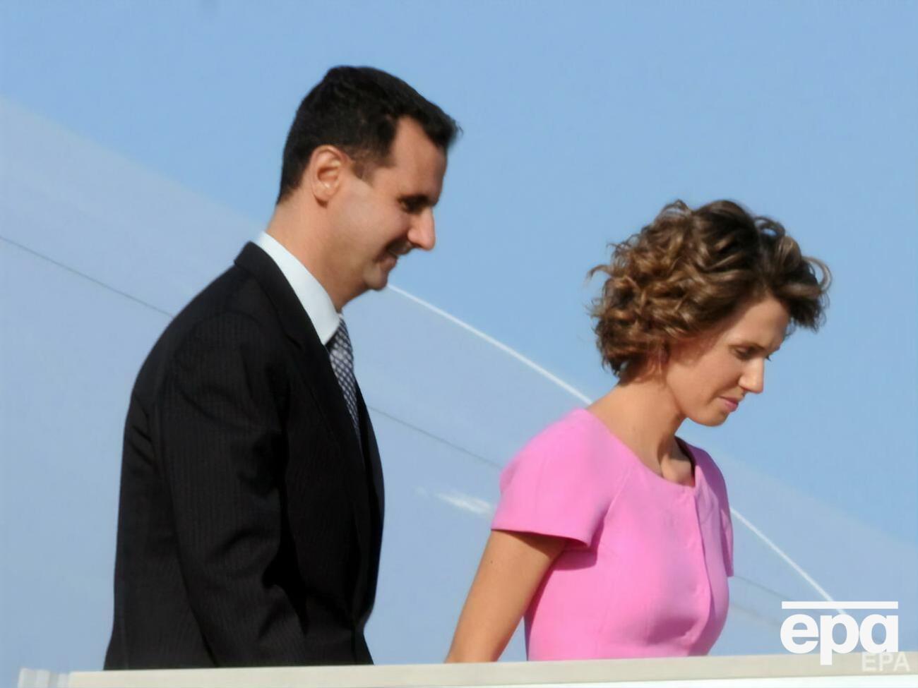 Асма Асад (праворуч на фото) ризикує дістати червоне повідомлення Інтерполу