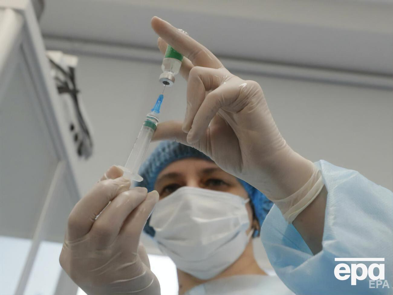 Все привитые украинцы получили первую дозу вакцины от коронавируса