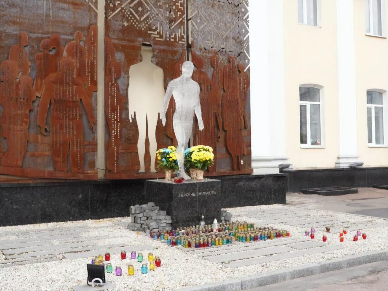 Пам'ятник постраждав від дій вандала