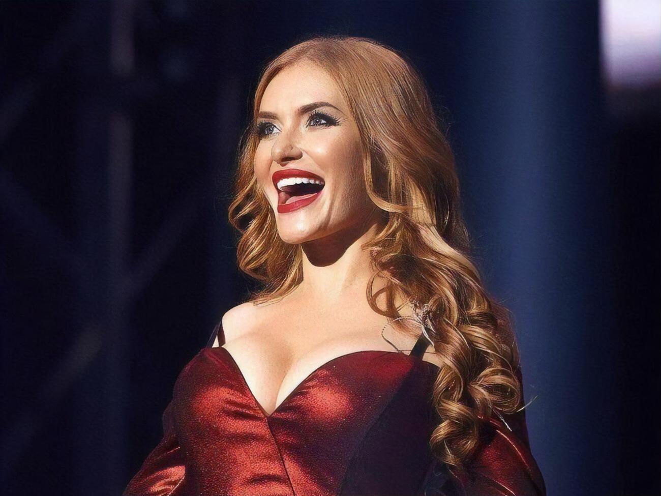 Камінська виступала у складі "НеАнгелів" з 2016 року