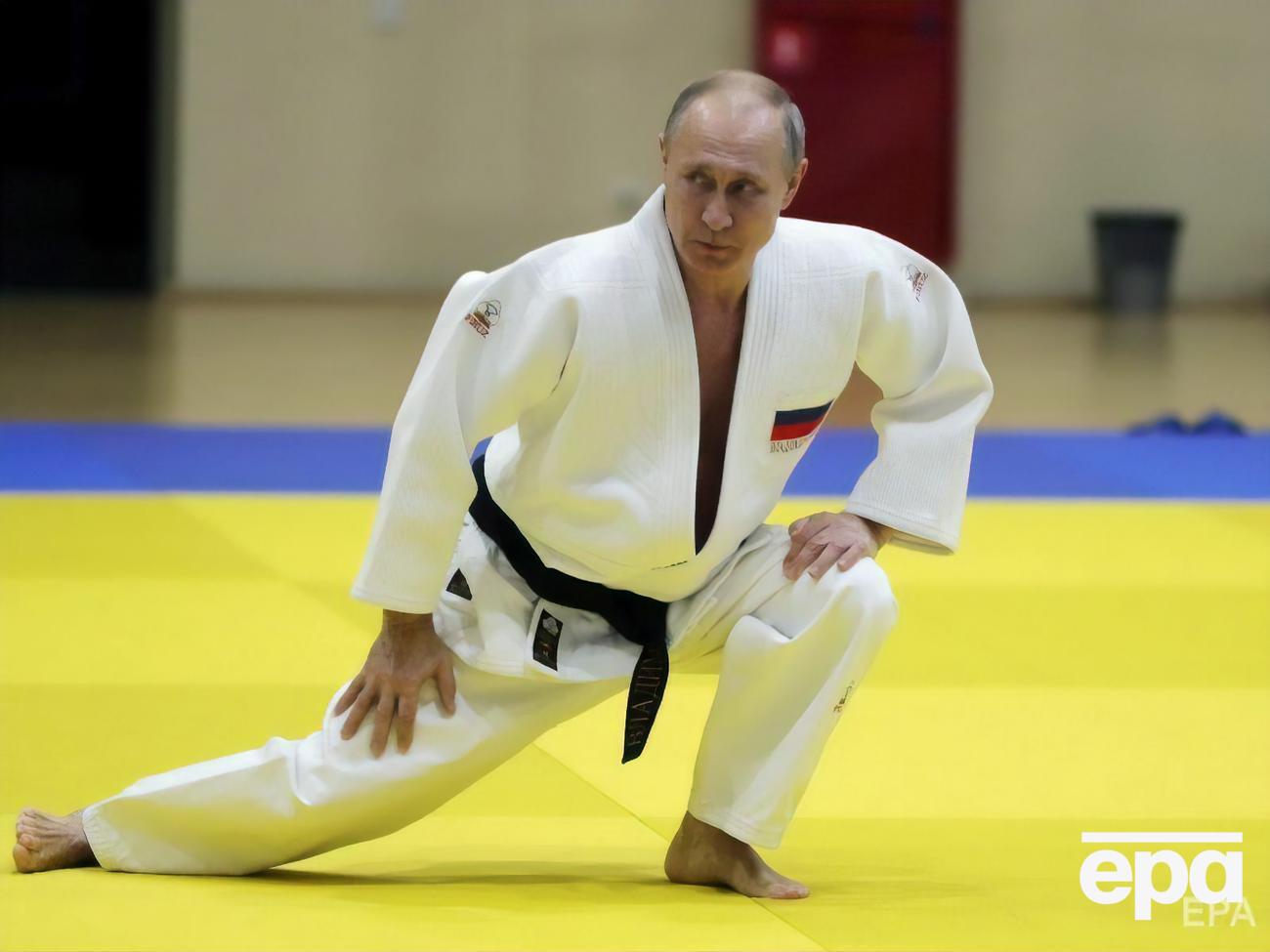 Путін має звання майстра спорту із самбо і дзюдо