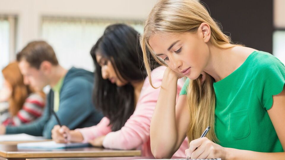 Міносвіти рекомендує "дистанційку" у закладах освіти в регіонах із "жовтим" і "помаранчевим" рівнями епідемічної небезпеки