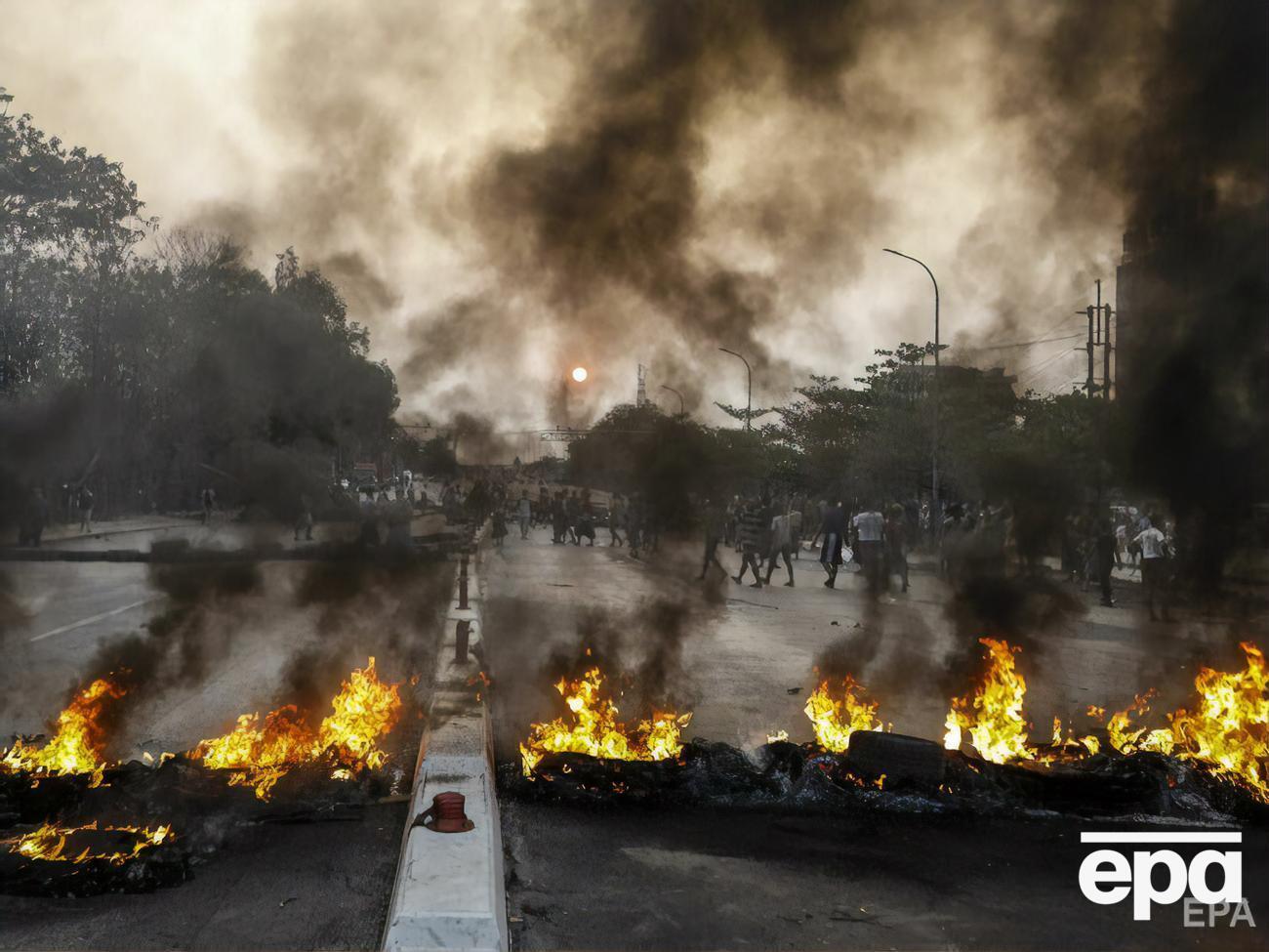 Протести у М'янмі спричинені військовим переворотом