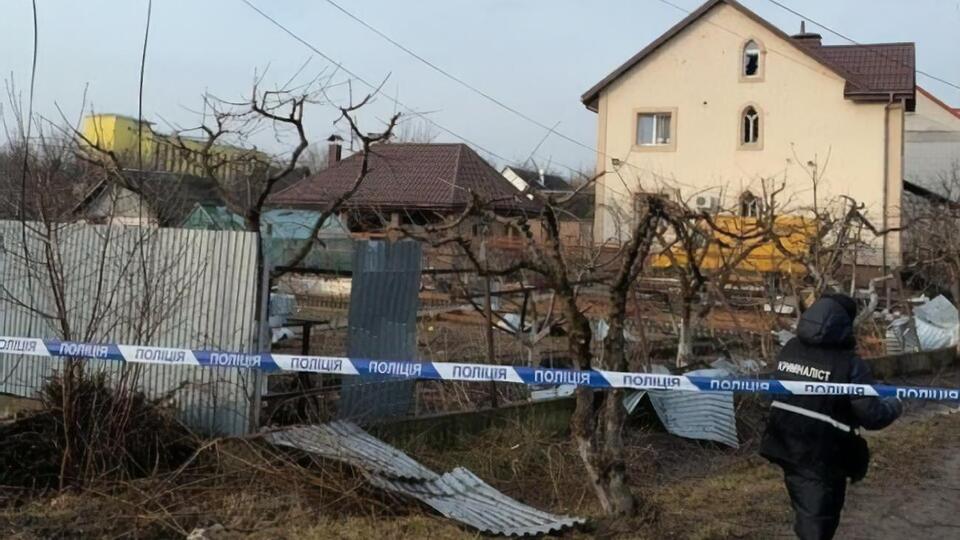 Комунальники ліквідують наслідки вибуху