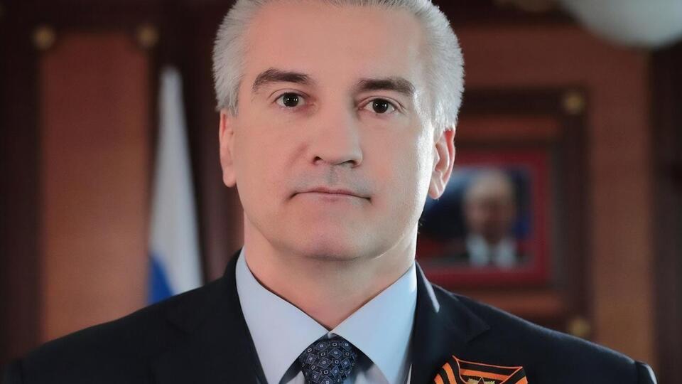 Аксьонов не звільнятиме "главу мінкульту", яка вилаялася на нараді, оскільки "це не антидержавне"