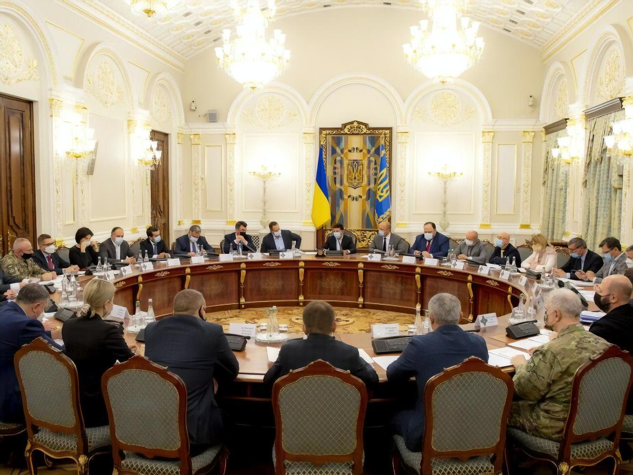 РНБО у плановому режимі збирається на засідання в п'ятницю, раз на місяць або раз на два тижні