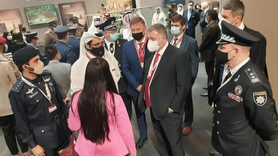 Аваков (у центрі) приїхав до Катару на запрошення прем'єра країни