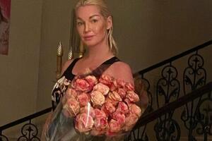 Волочкова показала, як проводить час із чоловіком