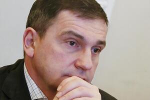 Константин Бондарев: К сожалению, мы предложили на эту сессионную неделю 48 законов, но из них только один включили в повестку дня