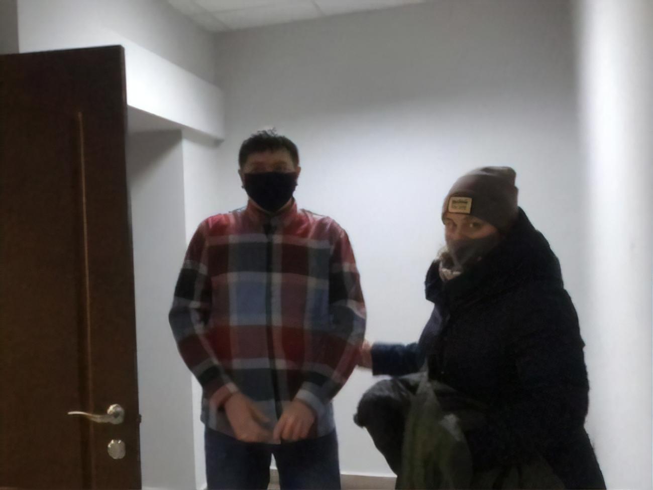 Попри експертизи, які доводять вину Павлова (на фото), і свідчення жертв дружина зловмисника не вірить у його провину